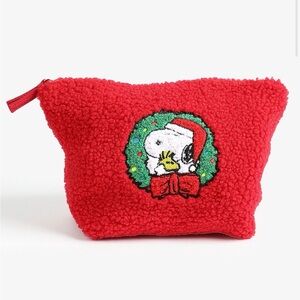 Maurice’s - Peanuts Snoopy - Cosmetic Travel Bag - Holiday Sherpa Red - NWT